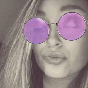 Meet your Posher, Shelby